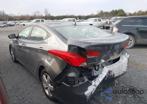 2013 Hyundai Elantra Gls/Limited z USA, uszkodzony, nr VIN 5NPDH4AE1DH218453